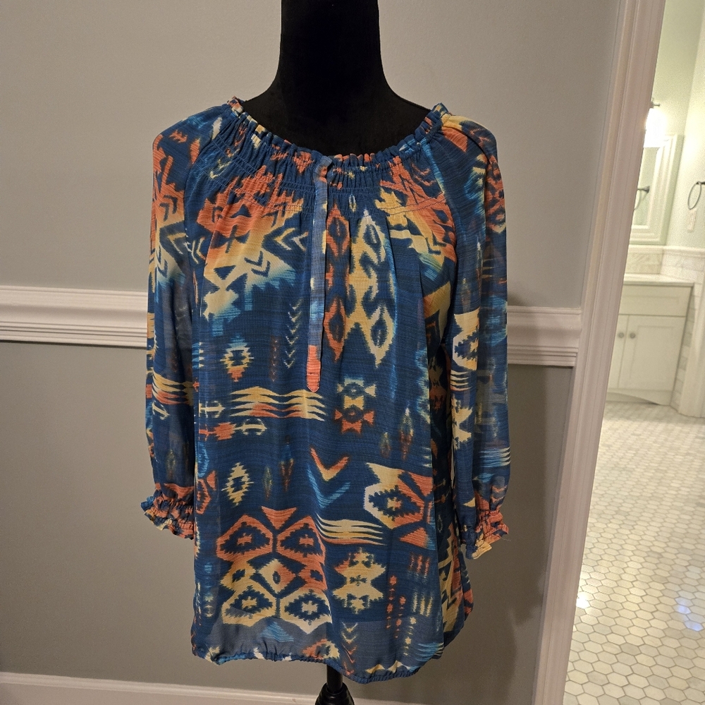 Chicos 1 (s) Southwest pattern sheer s smocked top